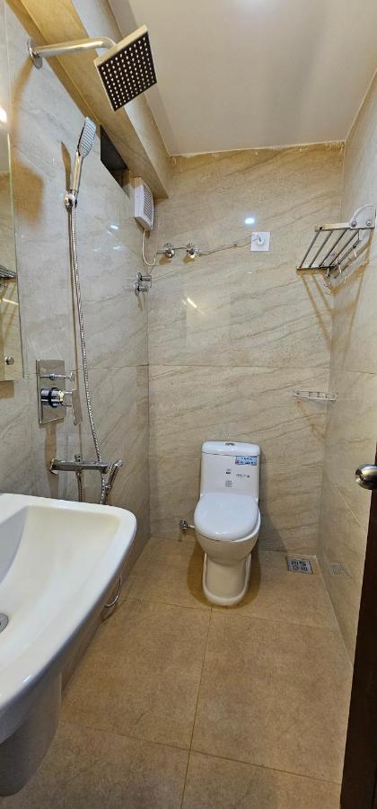 Blueway Residency Downtown Hotel Тривандрум Экстерьер фото