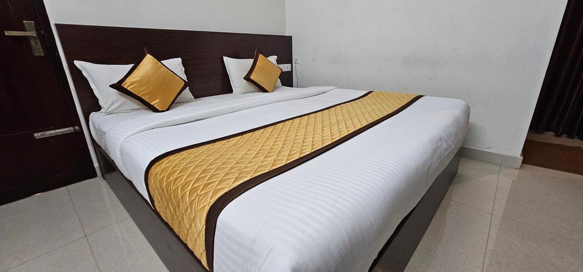 Blueway Residency Downtown Hotel Тривандрум Экстерьер фото